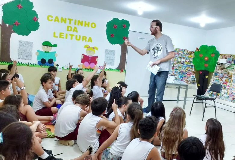 Quem lê? Helder Guastti