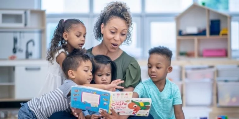 Rodas de leitura para educadores